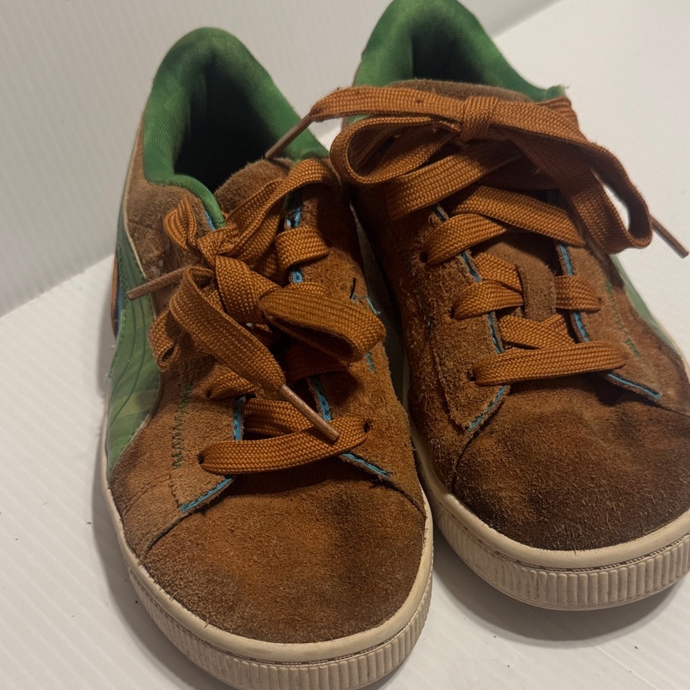 Puma Kids Sneakers in Brown and Green